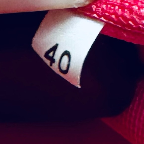 Fashion Skate Shoes, sz 9 (40) - Picture 5 of 6